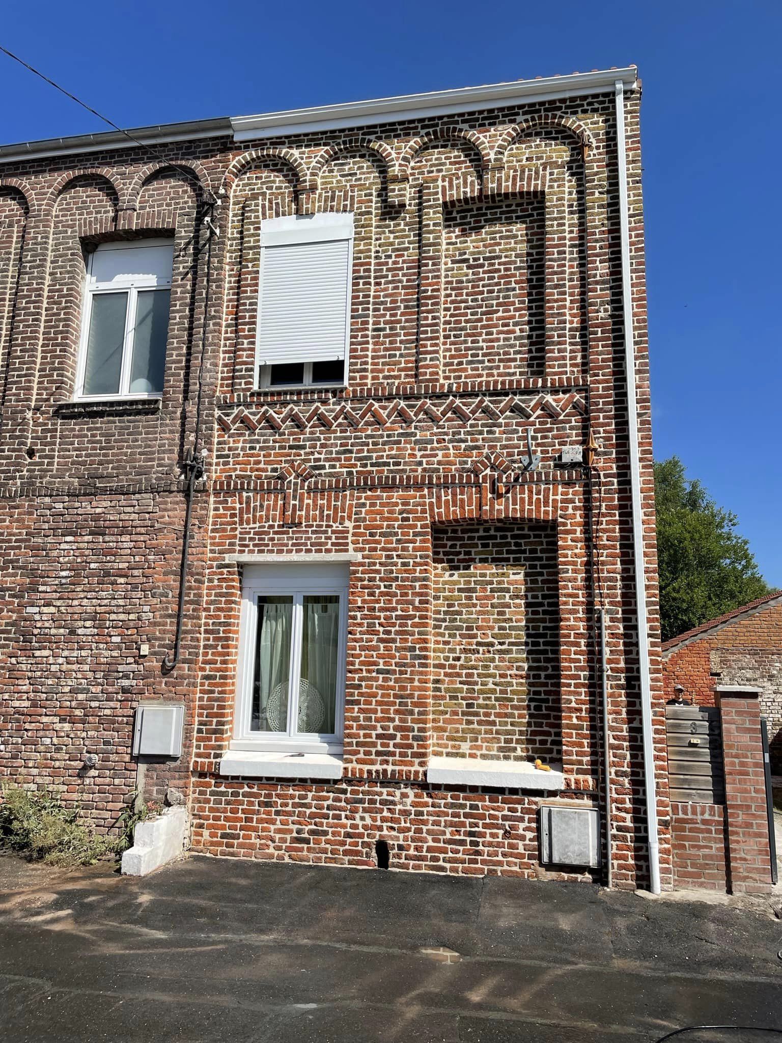 Entreprise générale de batiment saint amand les eaux - Une maison après un ravalement de façade