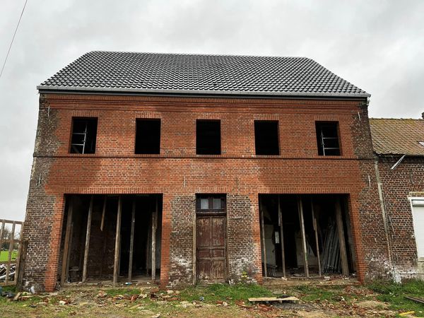 Entreprise Batiment Saint Amand Les Eaux Façade d'une maison après reconstruction de la façade